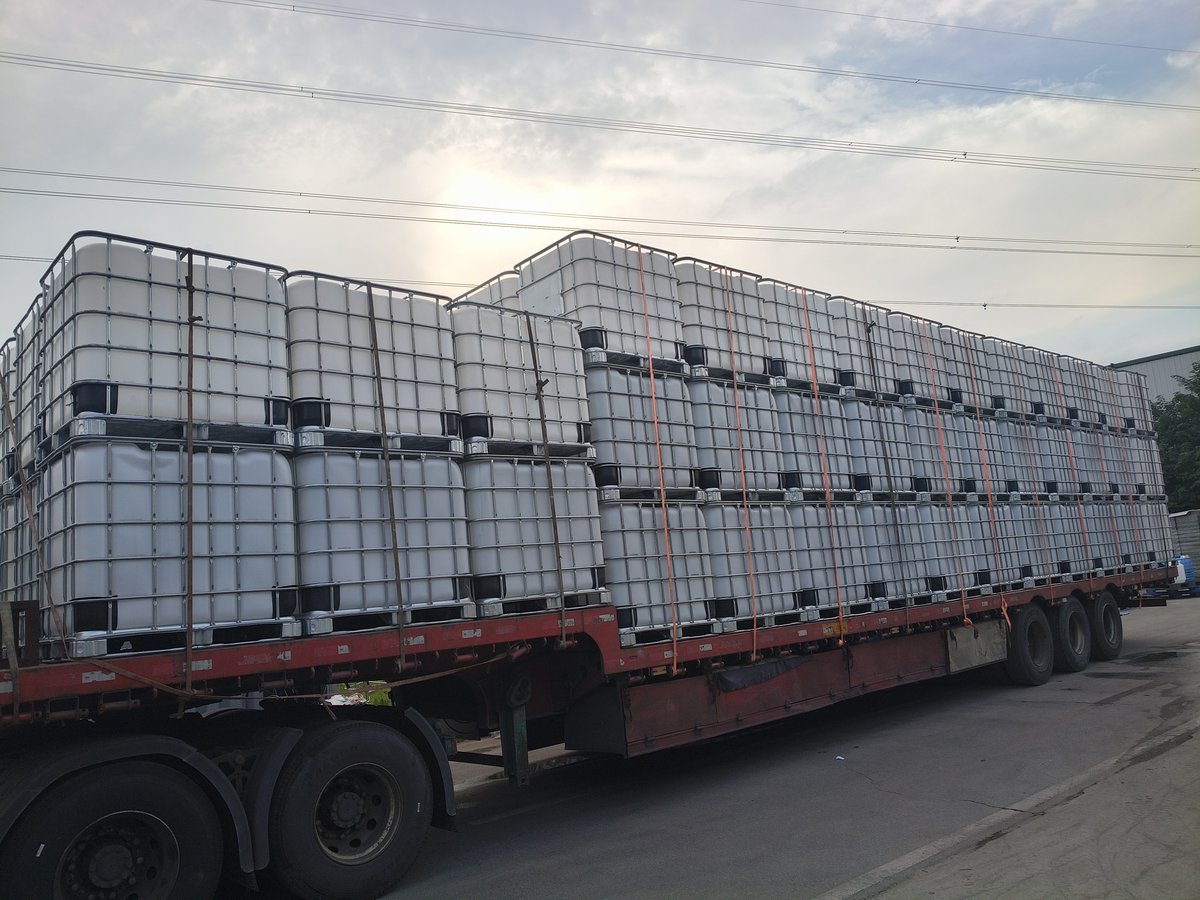 IBC吨桶多层堆码装车